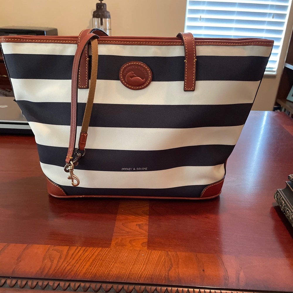 Dooney & Bourke tote with coin purse